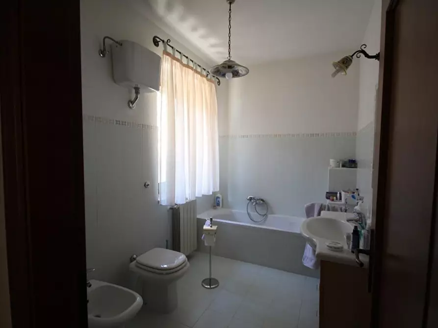 Immagine 8 di Villa in vendita  a Murlo