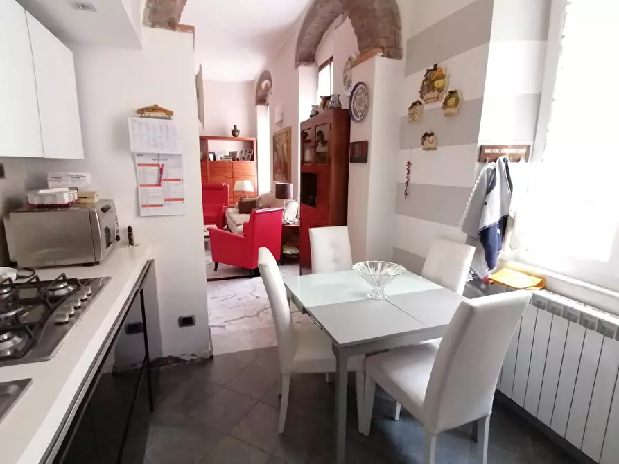 Immagine 7 di Appartamento in vendita  a Carrara