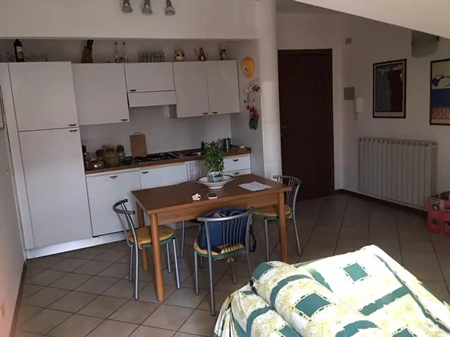 Immagine 7 di Appartamento in vendita  a Montignoso