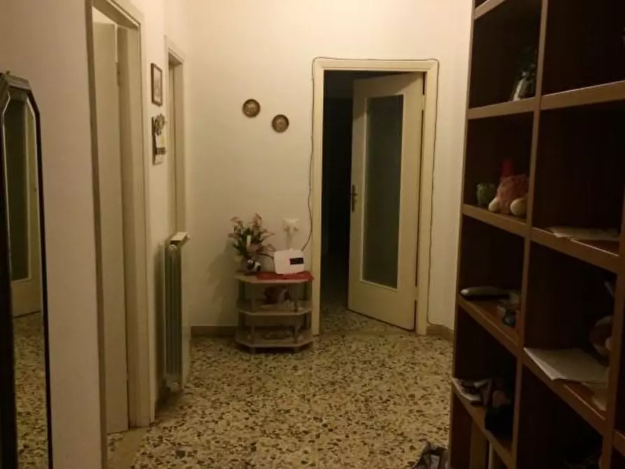 Immagine 4 di Appartamento in vendita  a Massa