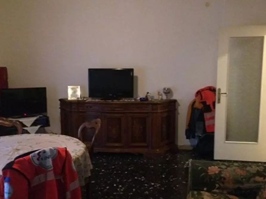 Immagine 2 di Appartamento in vendita  a Massa