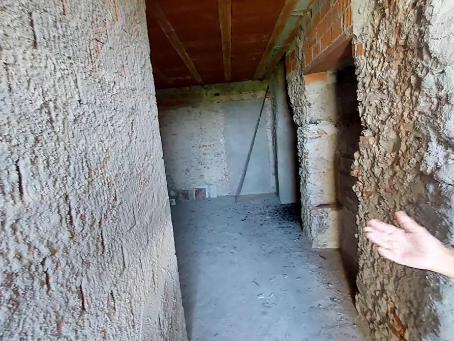 Immagine 6 di Appartamento in vendita  a Massa