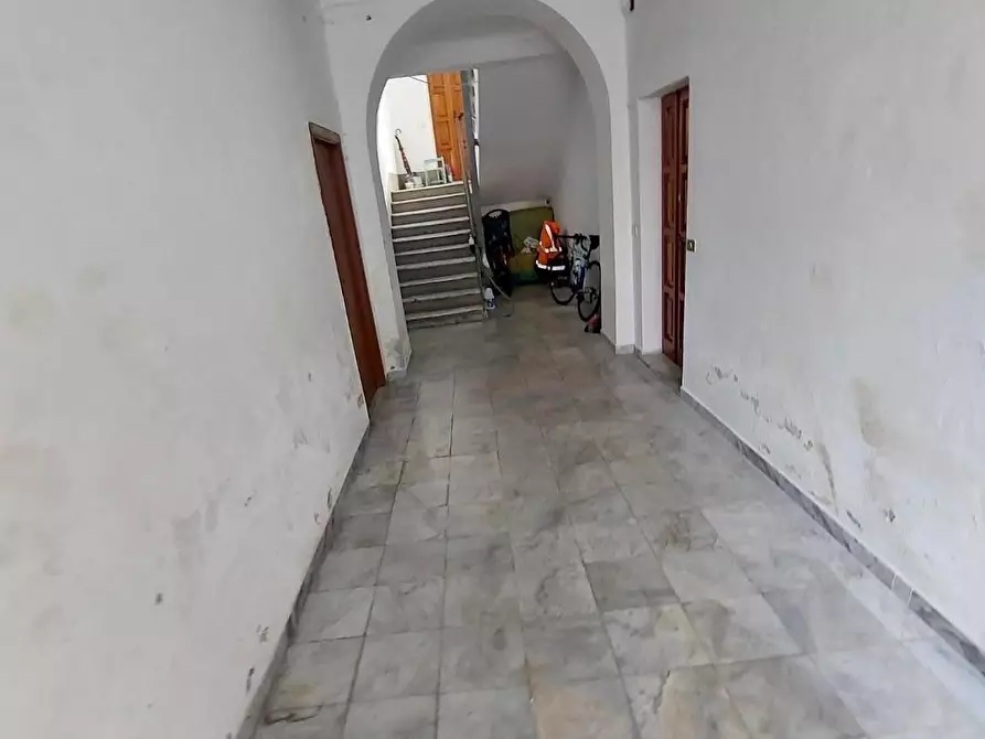 Immagine 2 di Appartamento in vendita  a Massa