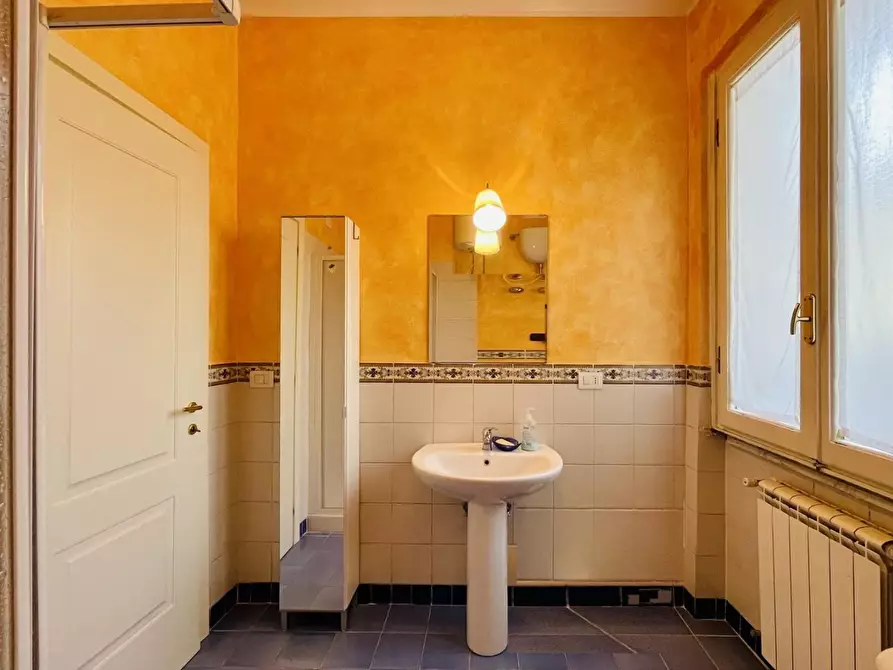 Immagine 24 di Villa in vendita  a Pietrasanta