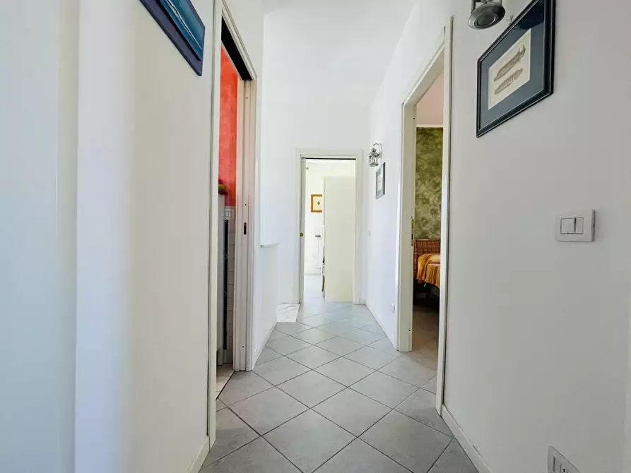 Immagine 43 di Villa in vendita  a Pietrasanta