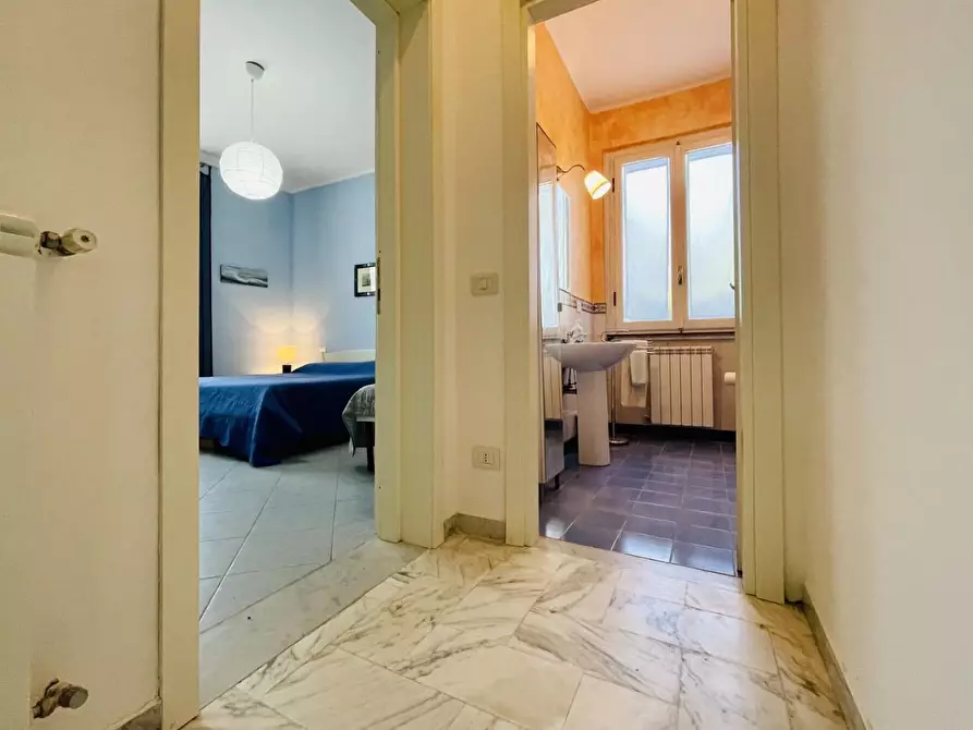Immagine 22 di Villa in vendita  a Pietrasanta