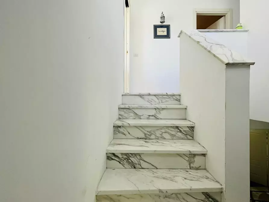 Immagine 29 di Villa in vendita  a Pietrasanta