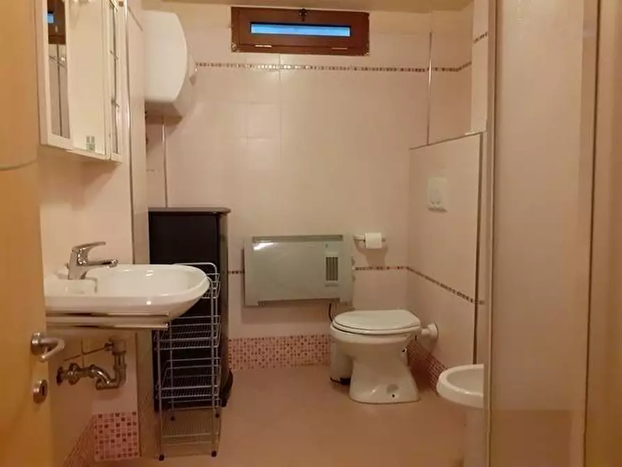 Immagine 8 di Appartamento in vendita  a Pisa