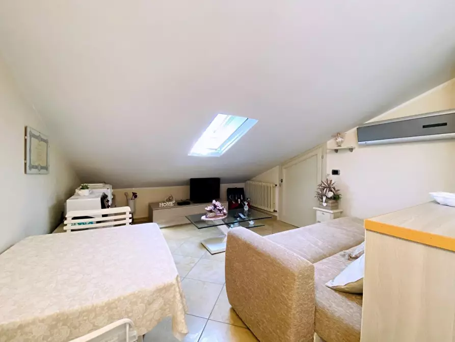 Immagine 54 di Villa in vendita  a Viareggio