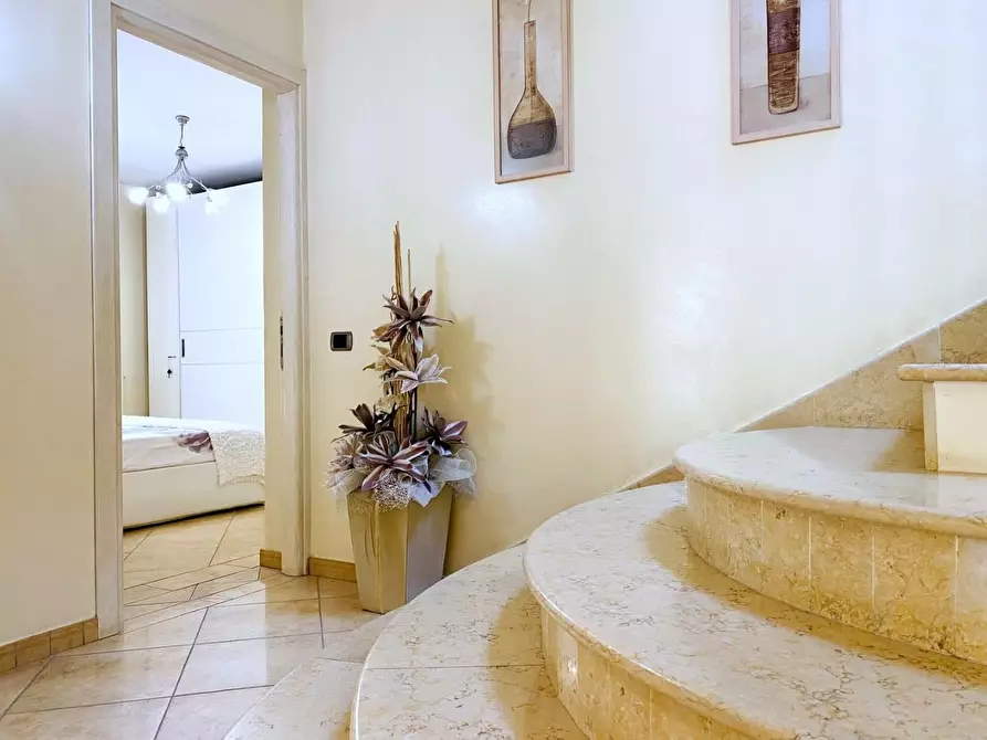 Immagine 34 di Villa in vendita  a Viareggio