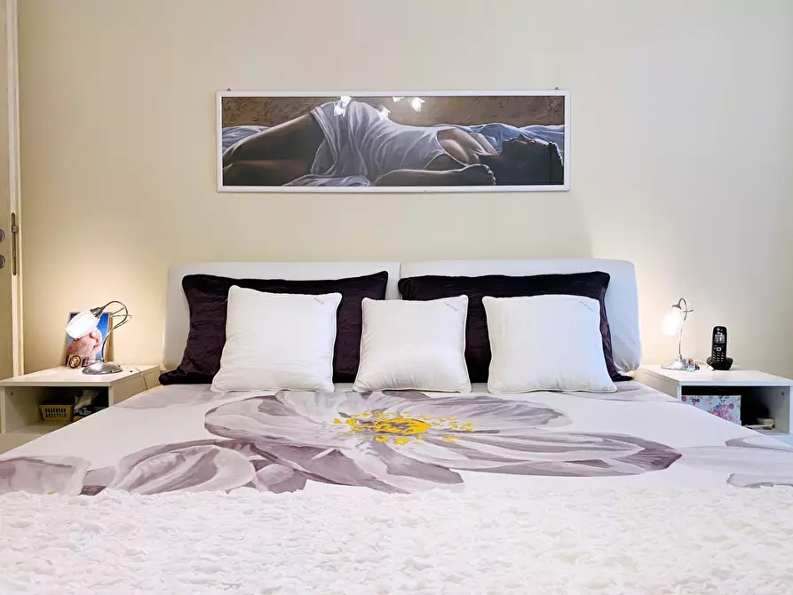 Immagine 37 di Villa in vendita  a Viareggio