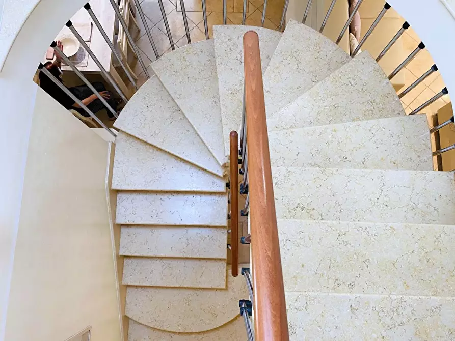 Immagine 75 di Villa in vendita  a Viareggio