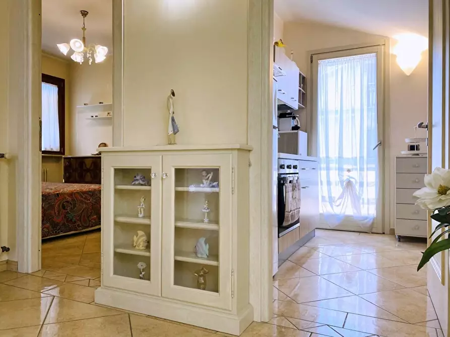 Immagine 49 di Villa in vendita  a Viareggio