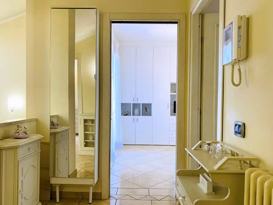 Immagine 63 di Villa in vendita  a Viareggio