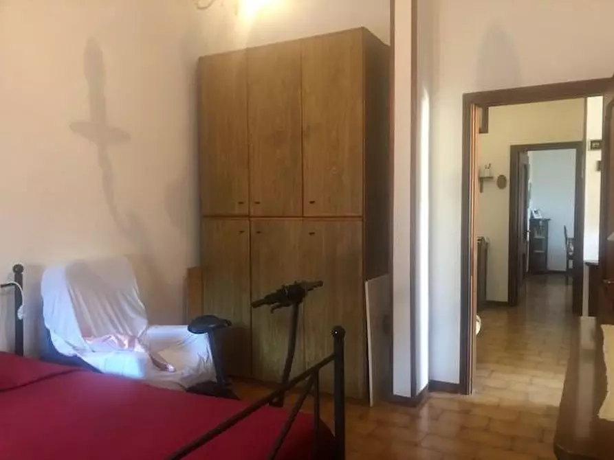 Immagine 25 di Casa bifamiliare in vendita  a Massa