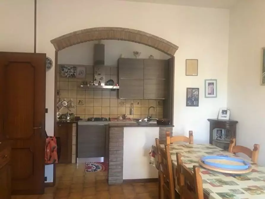 Immagine 17 di Casa bifamiliare in vendita  a Massa