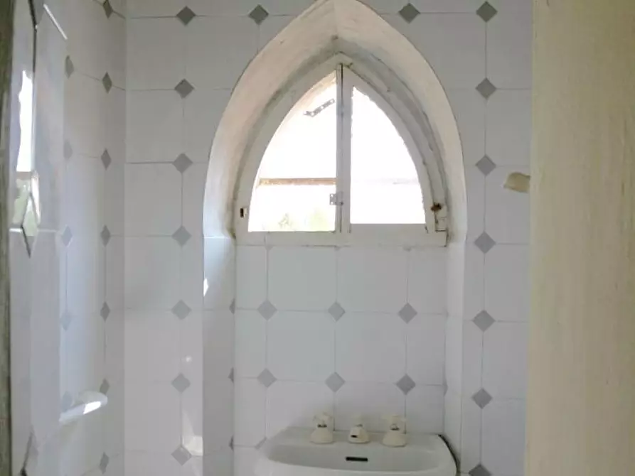 Immagine 15 di Palazzo in vendita  a Casciana Terme Lari