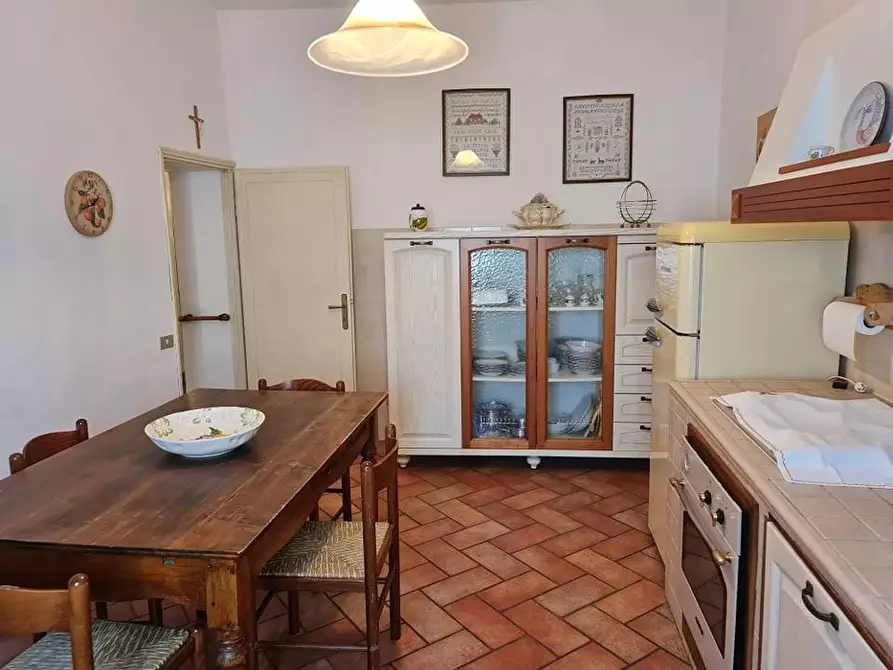 Immagine 11 di Appartamento in vendita  a San Gimignano