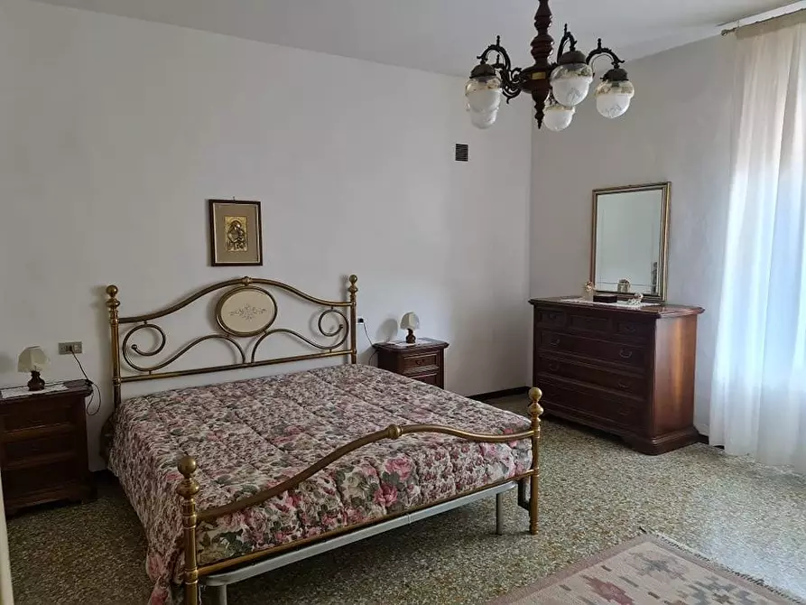 Immagine 20 di Appartamento in vendita  a San Gimignano