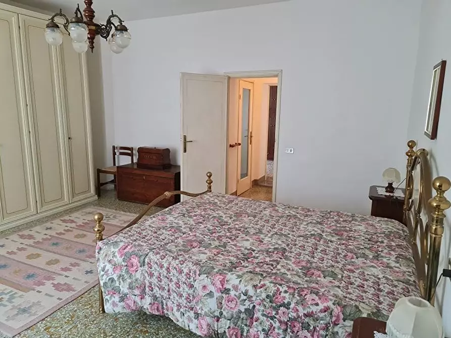 Immagine 9 di Appartamento in vendita  a San Gimignano