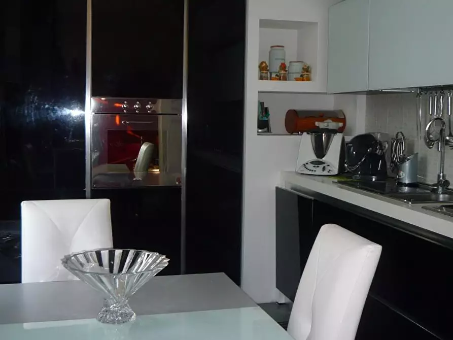 Immagine 4 di Appartamento in vendita  a Carrara