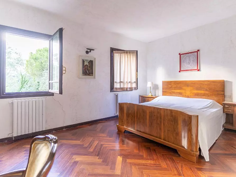 Immagine 39 di Villa in vendita  a Palaia