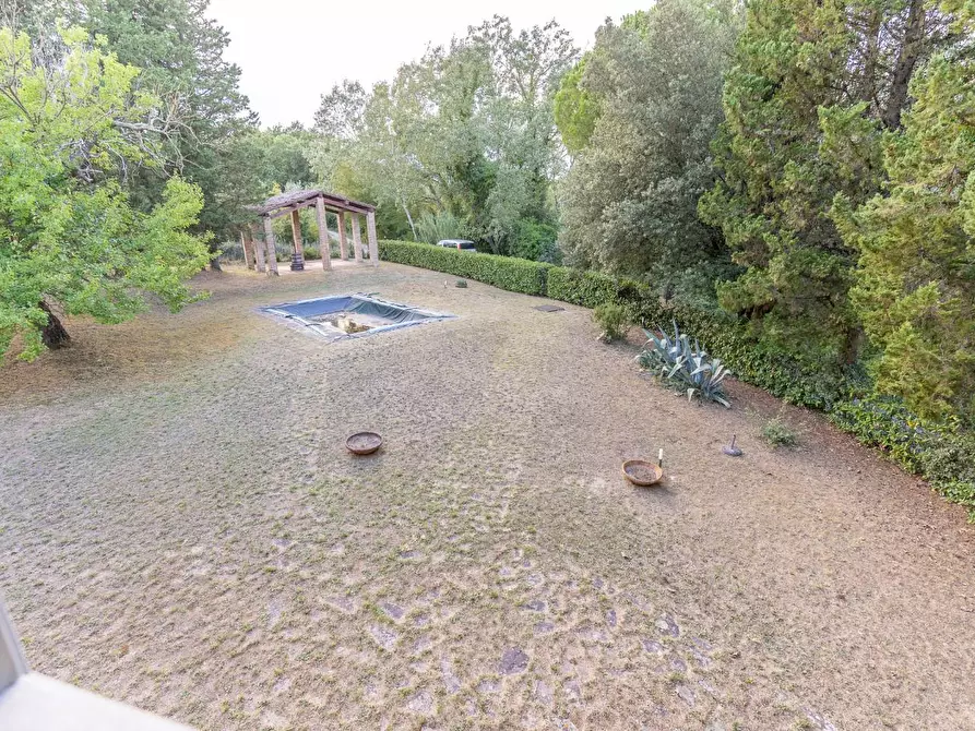 Immagine 13 di Villa in vendita  a Palaia