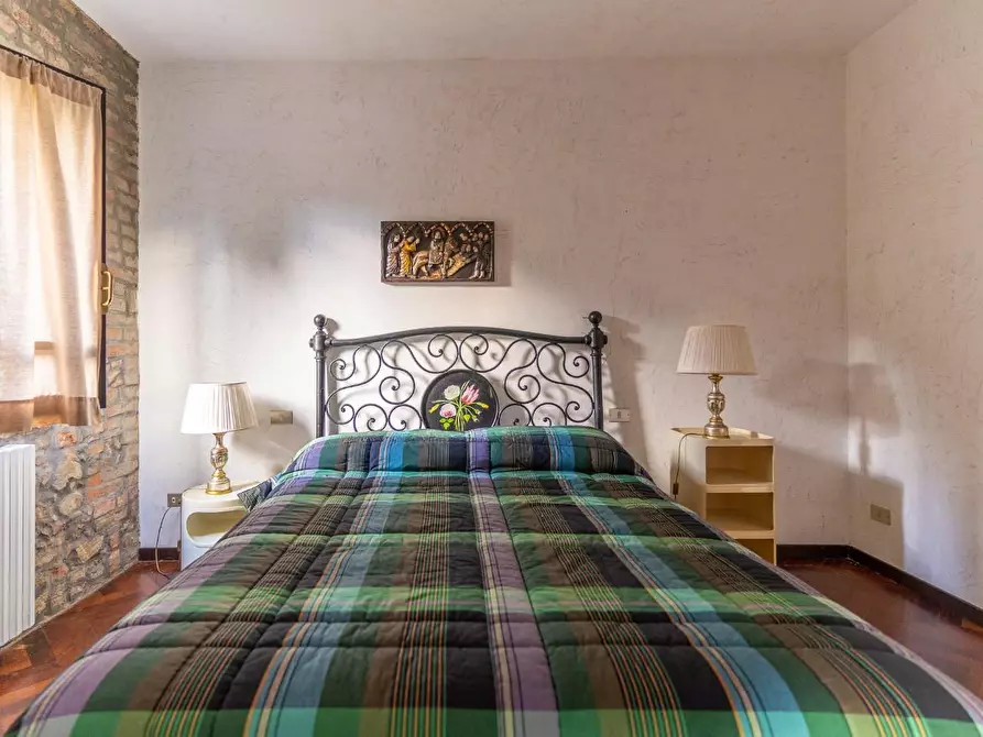 Immagine 46 di Villa in vendita  a Palaia