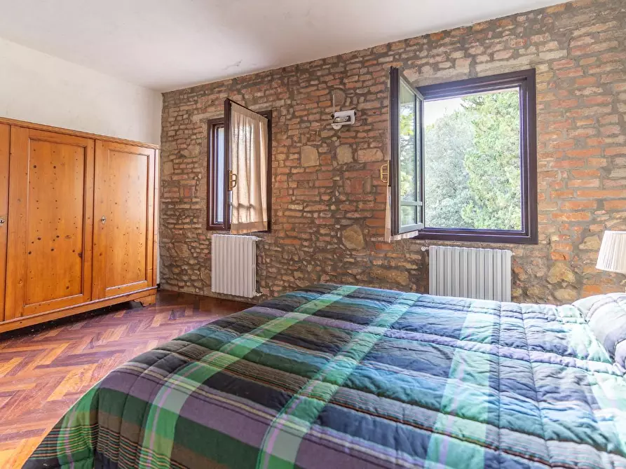 Immagine 42 di Villa in vendita  a Palaia