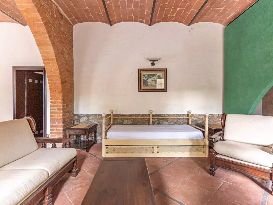 Immagine 26 di Villa in vendita  a Palaia