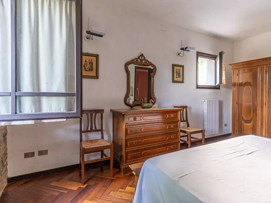 Immagine 38 di Villa in vendita  a Palaia