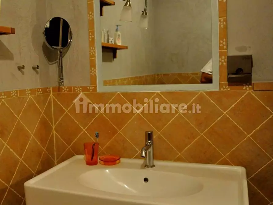 Immagine 11 di Porzione di casa in vendita  a Castelnuovo Magra