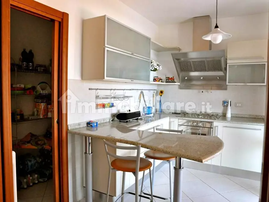 Immagine 4 di Porzione di casa in vendita  a Castelnuovo Magra