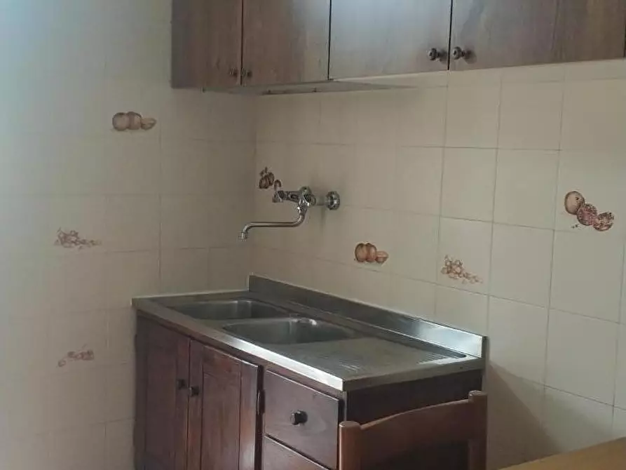 Immagine 3 di Appartamento in vendita  a Massa