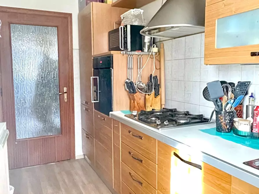 Immagine 2 di Appartamento in vendita  a Siena