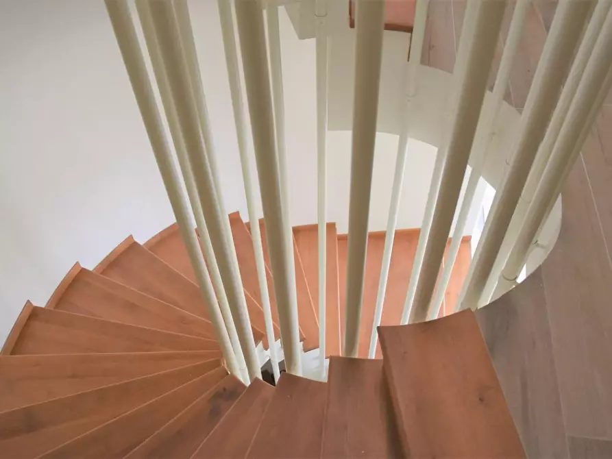 Immagine 11 di Casa bifamiliare in vendita  a Montignoso