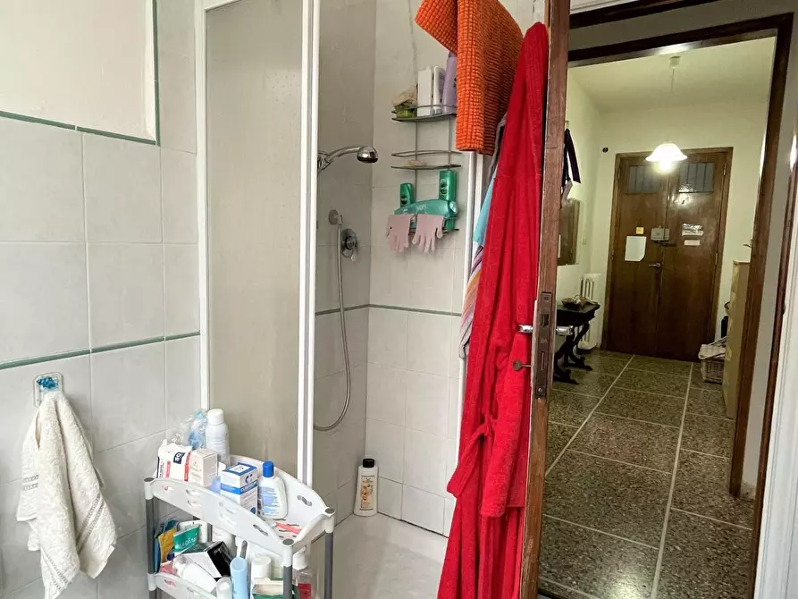 Immagine 17 di Appartamento in affitto  a Pisa