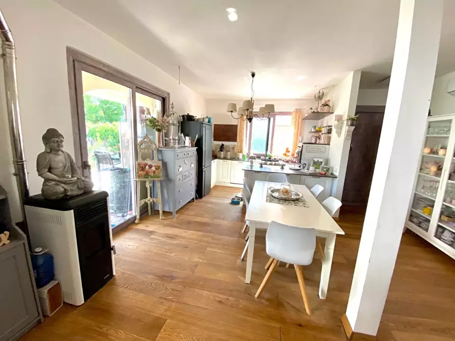 Immagine 33 di Casa indipendente in vendita  a Viareggio