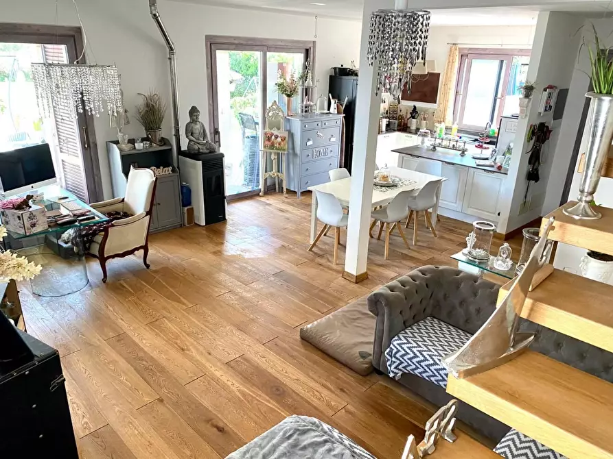 Immagine 32 di Casa indipendente in vendita  a Viareggio