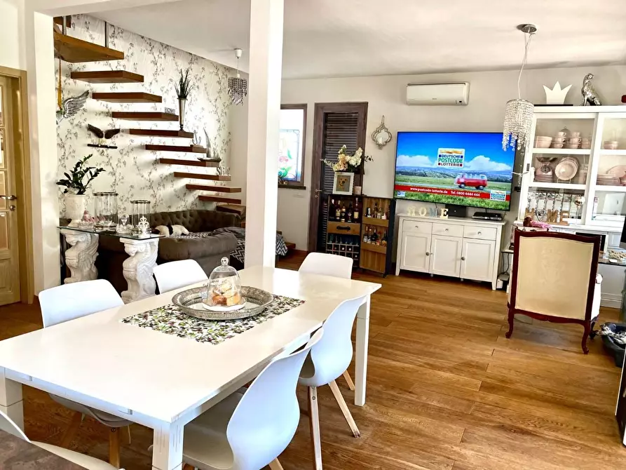 Immagine 30 di Casa indipendente in vendita  a Viareggio