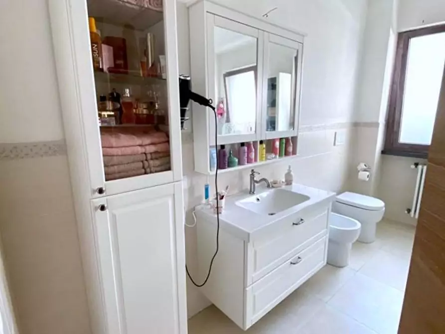 Immagine 22 di Casa indipendente in vendita  a Viareggio