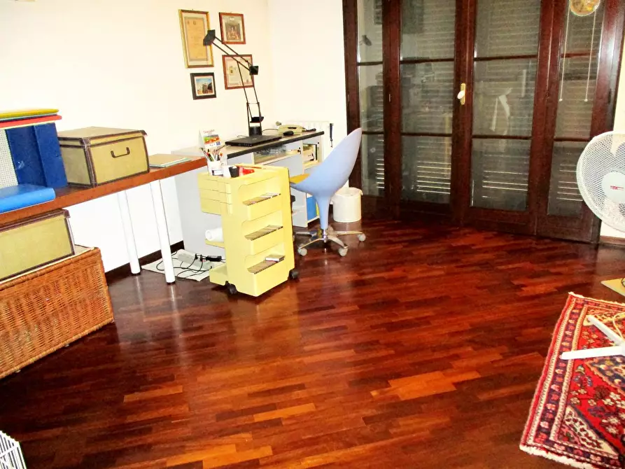 Immagine 42 di Casa bifamiliare in vendita  a Pontedera