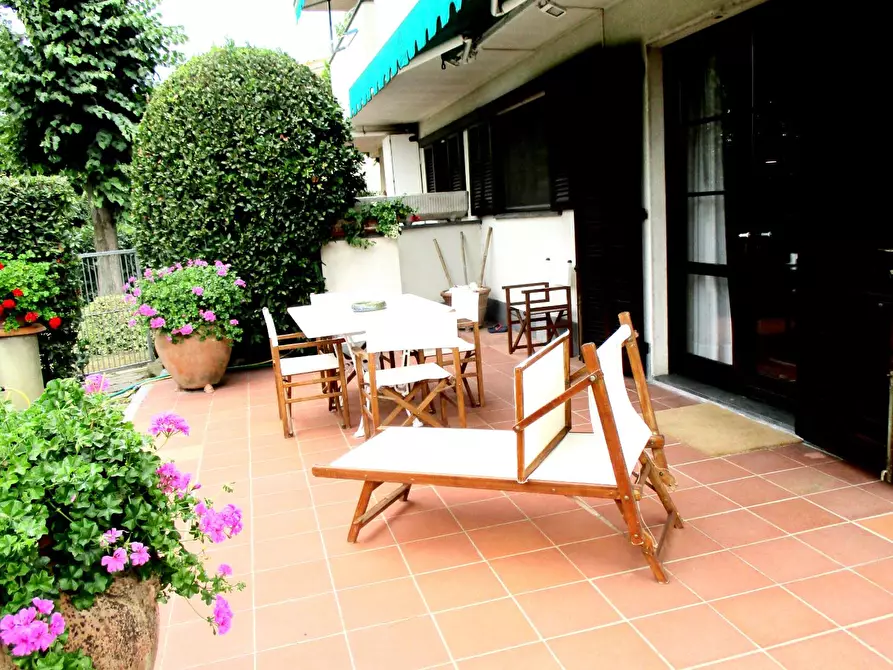 Immagine 38 di Casa bifamiliare in vendita  a Pontedera