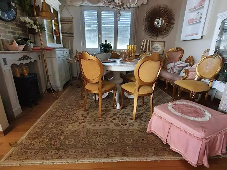 Immagine 13 di Appartamento in vendita  a Carrara