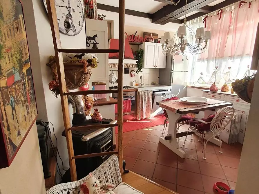 Immagine 3 di Appartamento in vendita  a Carrara