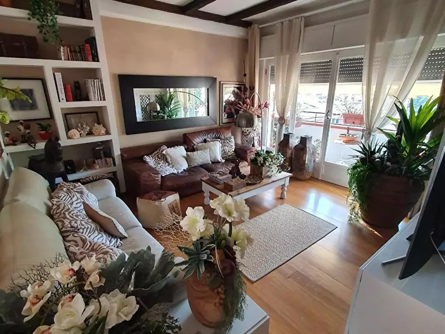 Immagine 8 di Appartamento in vendita  a Carrara