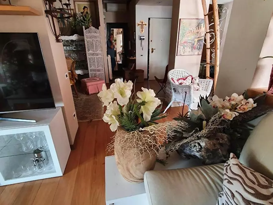 Immagine 10 di Appartamento in vendita  a Carrara