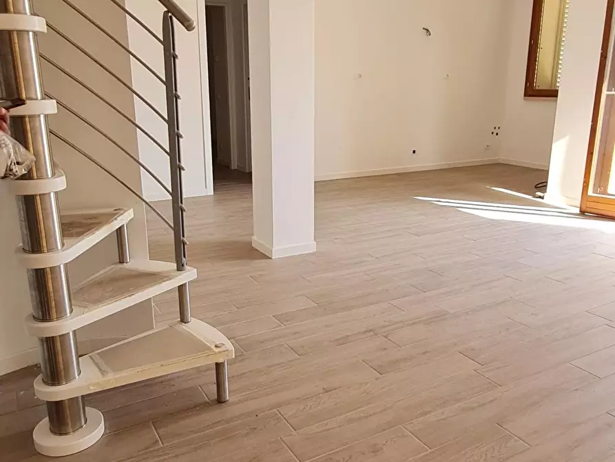 Immagine 2 di Appartamento in vendita  a Colle Di Val D'elsa