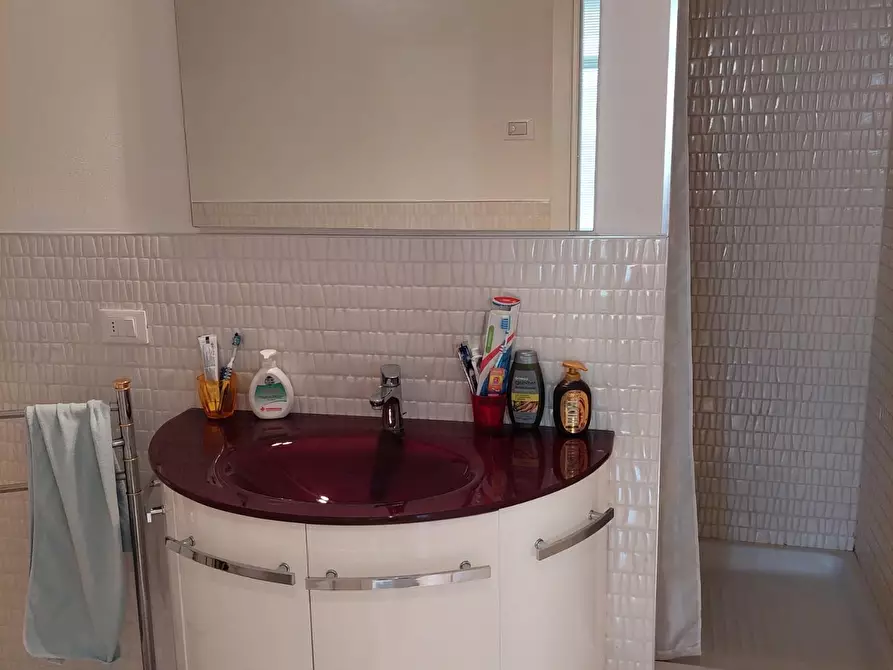 Immagine 15 di Appartamento in vendita  a Viareggio