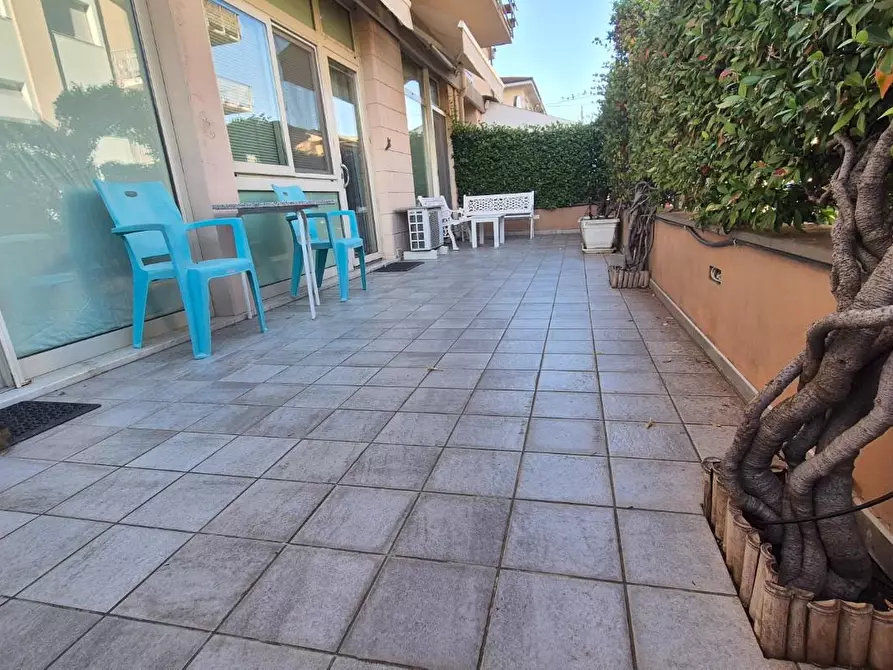 Immagine 35 di Appartamento in vendita  a Viareggio